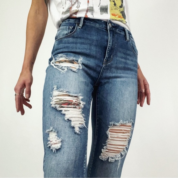 PacSun High-Rise Skinniest Distressed Jeans | Size 26 - Picture 1 of 9